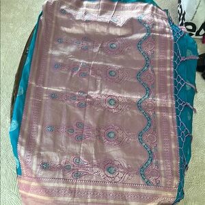 Elegant Pink and Teal Patterned Fabric